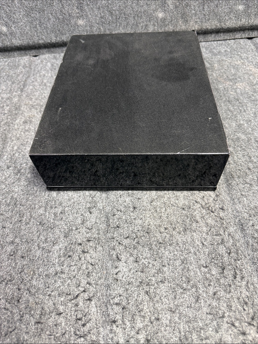 Camacho Black Gloss Finish Cigar Box - Picture 14 of 14